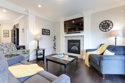 Photo 9 at 3968 Robin Place, Oxford Heights, Port Coquitlam