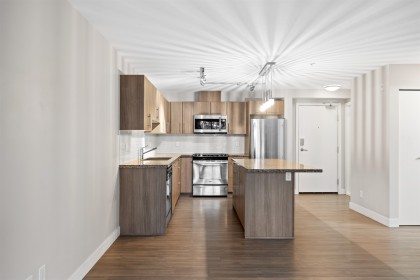 Photo 3 at 313 - 12075 Edge Street, East Central, Maple Ridge