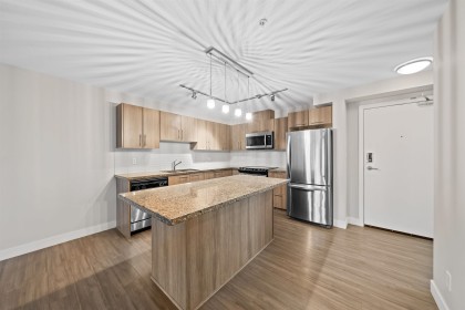 Photo 4 at 313 - 12075 Edge Street, East Central, Maple Ridge