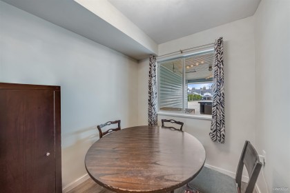Photo 13 at 35 - 22411 124 Avenue, East Central, Maple Ridge