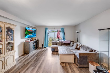 Photo 1 at 35 - 22411 124 Avenue, East Central, Maple Ridge
