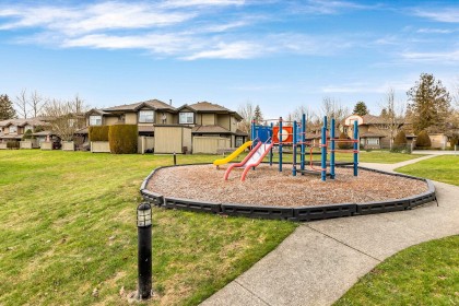 Photo 37 at 18 - 11737 236 Street, Cottonwood MR, Maple Ridge
