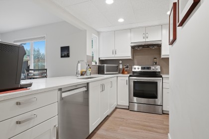 Photo 3 at 10 - 3320 Ulster Street, Lincoln Park PQ, Port Coquitlam