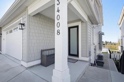 Photo 2 at 34008 Barker Court, Mission BC, Mission
