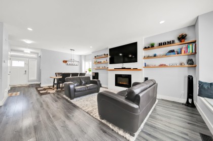 Photo 3 at 11155 240 Street, Cottonwood MR, Maple Ridge