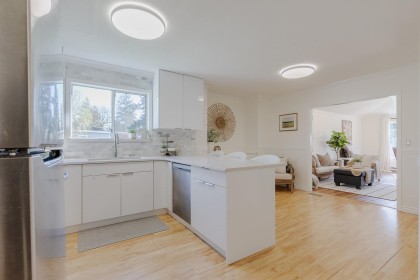 Photo 3 at 20180 Wanstead Street, Southwest Maple Ridge, Maple Ridge