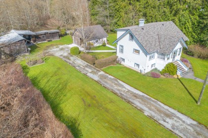 Photo 4 at 25117 Dewdney Trunk Road, Websters Corners, Maple Ridge