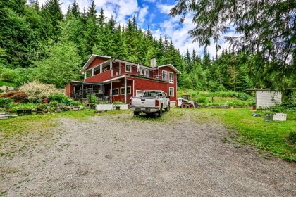 Photo 32 at 12297 Roach Street, Steelhead, Mission