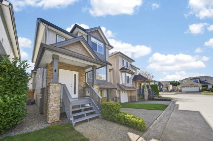 Photo 2 at 11812 191a Street, Central Meadows, Pitt Meadows