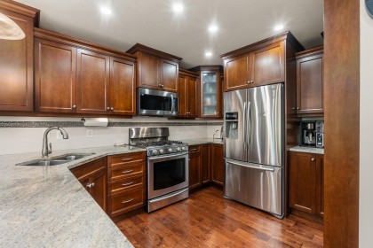 Photo 7 at 15 - 11355 Cottonwood Drive, Cottonwood MR, Maple Ridge