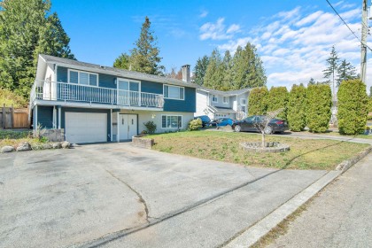 Photo 2 at 3825 Azalea Place, Oxford Heights, Port Coquitlam