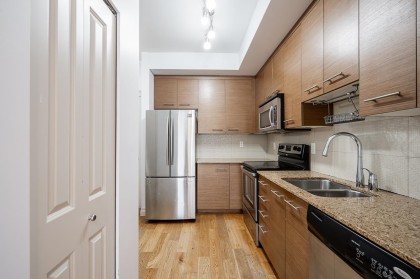 Photo 6 at 414 - 2343 Atkins Avenue, Central Pt Coquitlam, Port Coquitlam