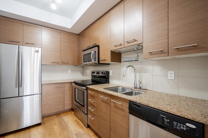 Photo 7 at 414 - 2343 Atkins Avenue, Central Pt Coquitlam, Port Coquitlam