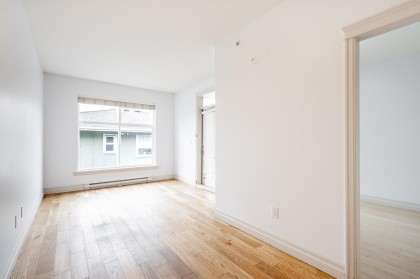 Photo 3 at 414 - 2343 Atkins Avenue, Central Pt Coquitlam, Port Coquitlam