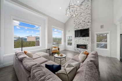 Photo 5 at 25540 Godwin Drive, Thornhill MR, Maple Ridge