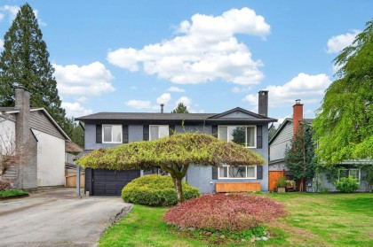 Photo 2 at 3833 Killarney Street, Lincoln Park PQ, Port Coquitlam