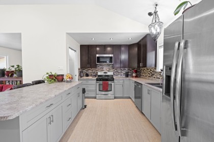 Photo 3 at 21796 Howison Avenue, West Central, Maple Ridge