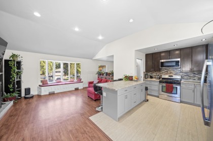 Photo 4 at 21796 Howison Avenue, West Central, Maple Ridge