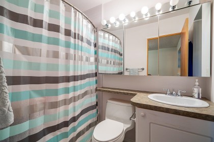 Photo 13 at 949 Lynwood Avenue, Oxford Heights, Port Coquitlam