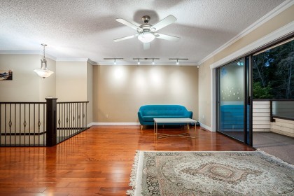 Photo 7 at 949 Lynwood Avenue, Oxford Heights, Port Coquitlam