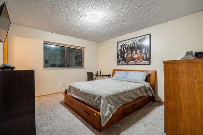 Photo 11 at 949 Lynwood Avenue, Oxford Heights, Port Coquitlam