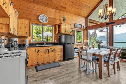 Photo 6 at 4 Christian Cove, North Meadows PI, Pitt Meadows