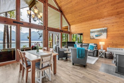 Photo 7 at 4 Christian Cove, North Meadows PI, Pitt Meadows