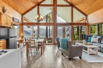 Photo 10 at 4 Christian Cove, North Meadows PI, Pitt Meadows