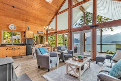 Photo 4 at 4 Christian Cove, North Meadows PI, Pitt Meadows