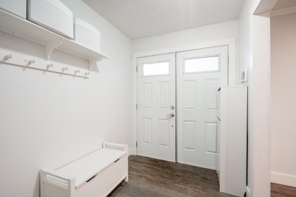 Photo 4 at 1668 Connaught Drive, Lower Mary Hill, Port Coquitlam