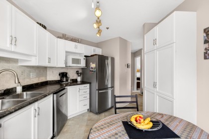 Photo 12 at 208 - 2335 Whyte Avenue, Central Pt Coquitlam, Port Coquitlam