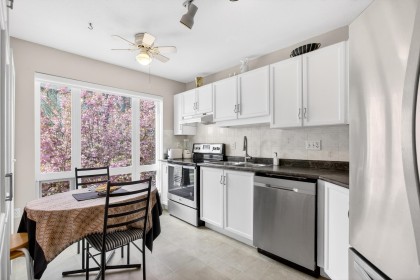 Photo 10 at 208 - 2335 Whyte Avenue, Central Pt Coquitlam, Port Coquitlam