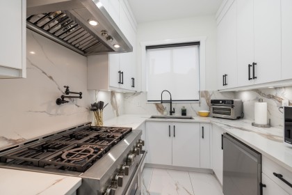 Photo 14 at 1421 Barberry Drive, Birchland Manor, Port Coquitlam