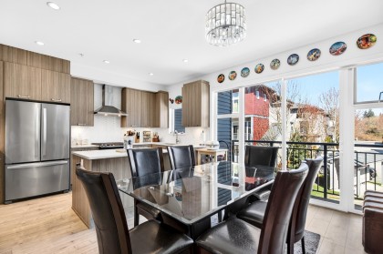 Photo 3 at 21 - 24076 112 Avenue, Cottonwood MR, Maple Ridge