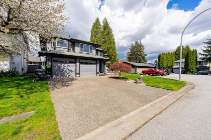 Photo 2 at 1741 Pekrul Place, Lower Mary Hill, Port Coquitlam