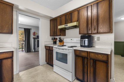 Photo 14 at 1507 Elinor Crescent, Mary Hill, Port Coquitlam