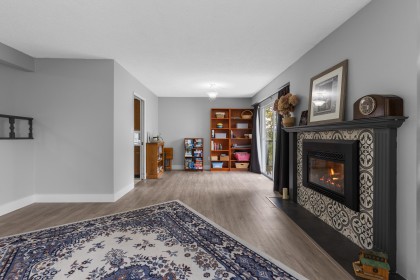 Photo 11 at 1507 Elinor Crescent, Mary Hill, Port Coquitlam