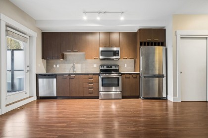 Photo 6 at 206 - 2473 Atkins Avenue, Central Pt Coquitlam, Port Coquitlam