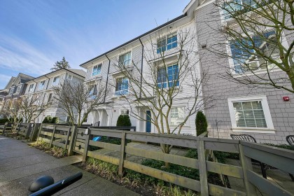 Photo 2 at 17 - 19696 Hammond Road, South Meadows, Pitt Meadows