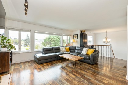 Photo 5 at 3843 Toronto Street, Oxford Heights, Port Coquitlam