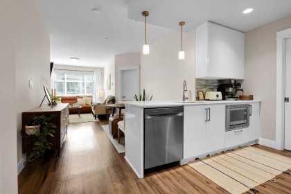 Photo 4 at 304 - 2495 Wilson Avenue, Central Pt Coquitlam, Port Coquitlam