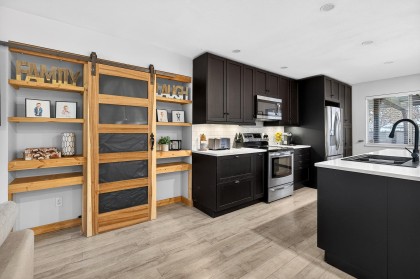 Photo 9 at 11750 Glenhurst Street, Cottonwood MR, Maple Ridge
