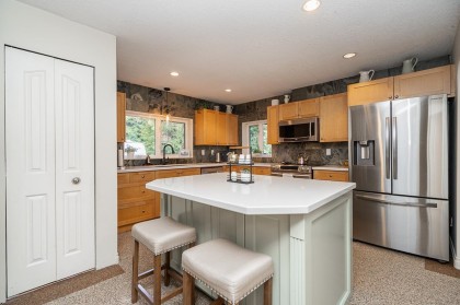 Photo 11 at 12845 Sylvester Road, Durieu, Mission