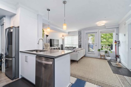 Photo 5 at 104 - 2229 Atkins Avenue, Central Pt Coquitlam, Port Coquitlam