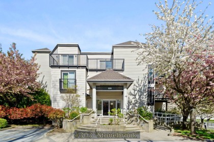 Photo 1 at 303 - 2429 Hawthorne Avenue, Central Pt Coquitlam, Port Coquitlam