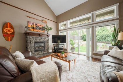 Photo 9 at 22840 Foreman Drive, Silver Valley, Maple Ridge