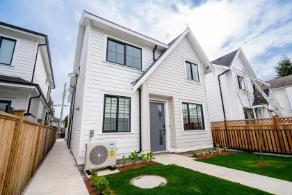 Photo 1 at 102 - 1619 Manning Avenue, Glenwood PQ, Port Coquitlam