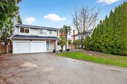 Photo 3 at 22707 Balabanian Circle, East Central, Maple Ridge