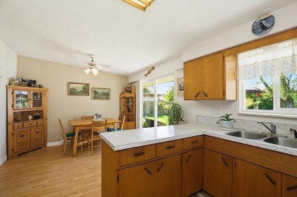Photo 11 at 11895 230 Street, East Central, Maple Ridge