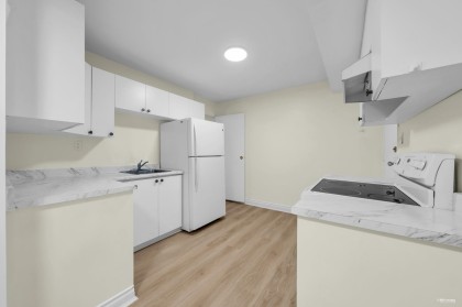 Photo 12 at 1382 Sutherland Avenue, Oxford Heights, Port Coquitlam